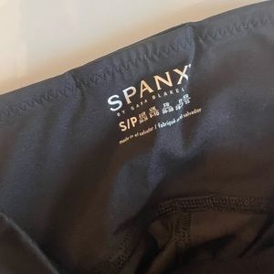 Spanx active cropped legging